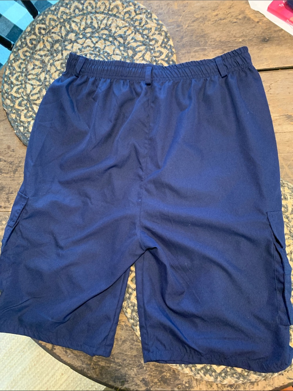 Carhartt Teens/ Men’s Navy Cargo Shorts with Yellow Logo - Picture 2 of 11